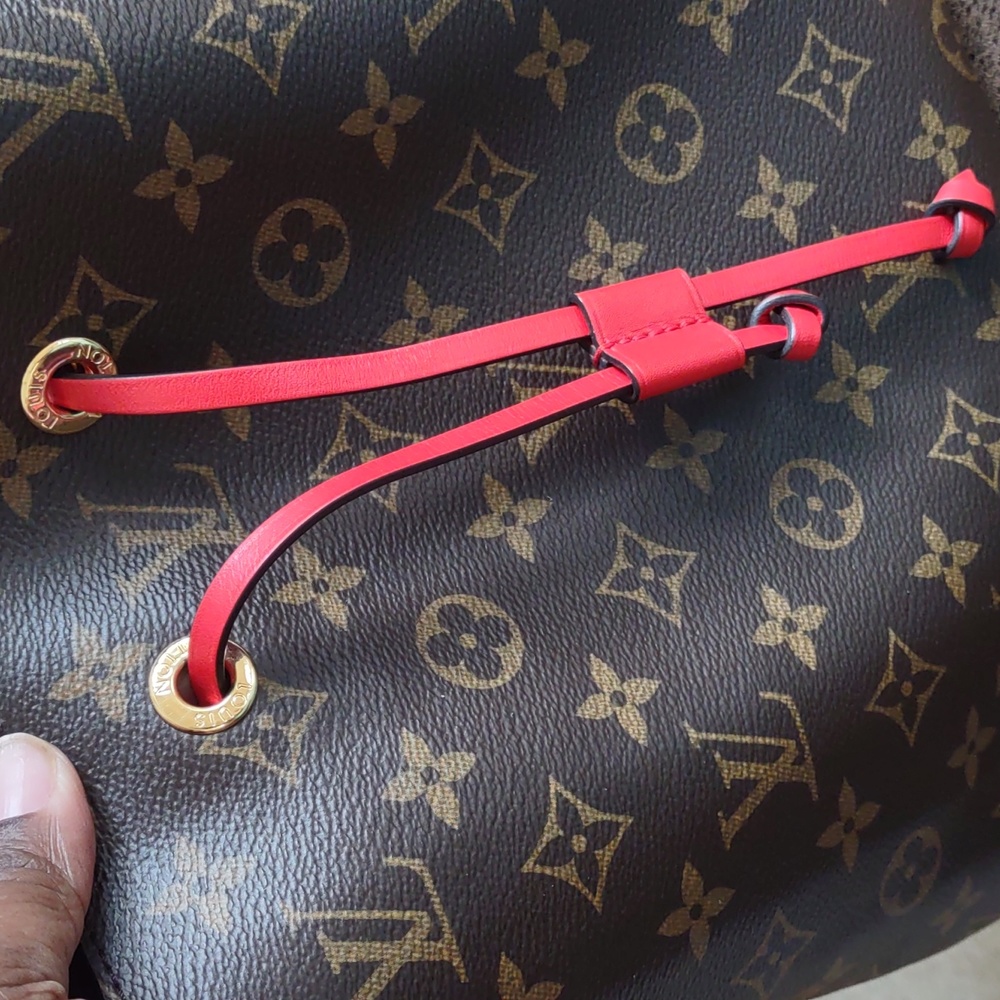 AUTHENTIC LV NEONOE COQUELICOT DRAWSTRING BAG - Picture 9 of 17